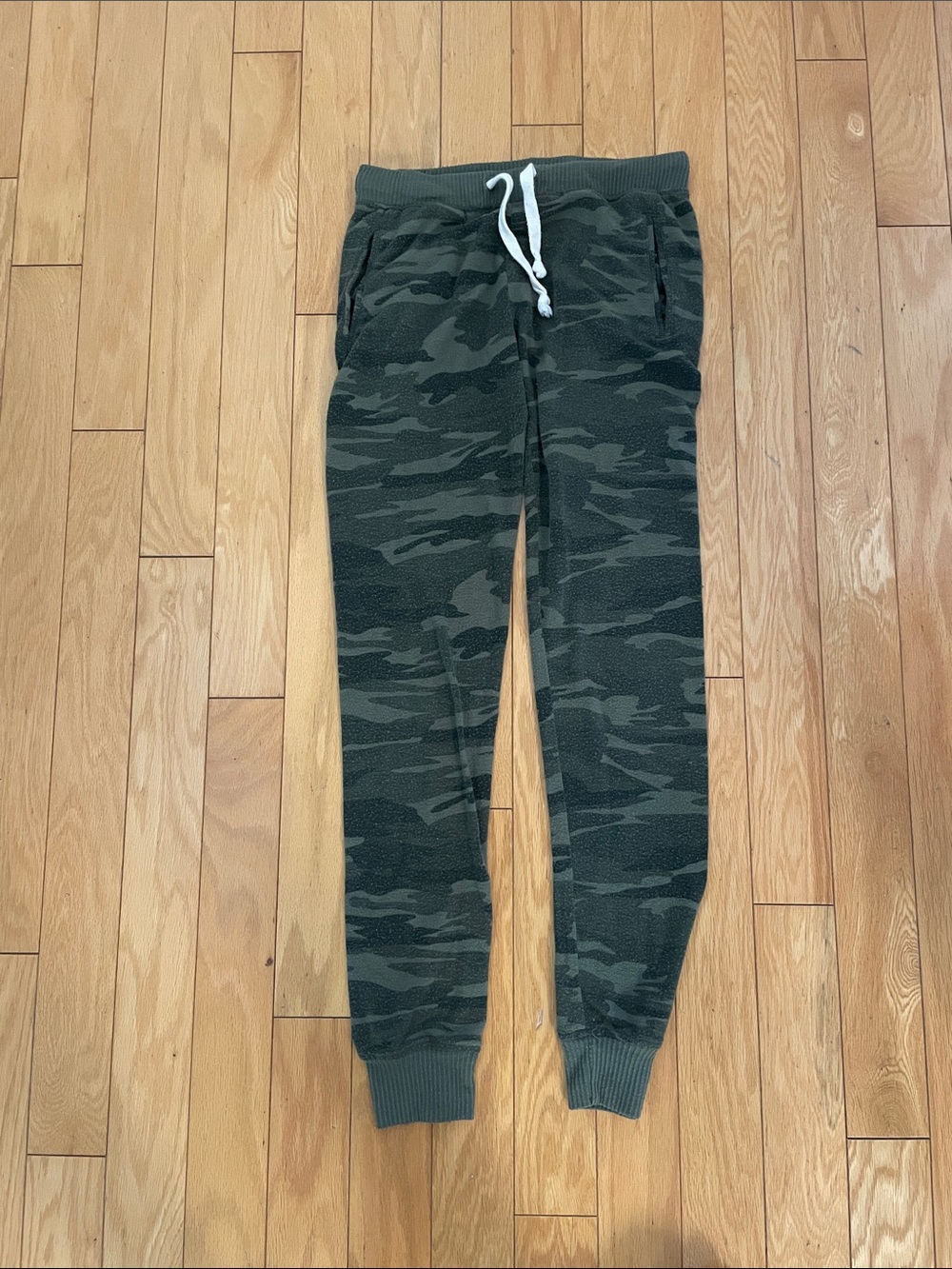 Juniors Camo Jogger Pants - Olive Green size XS